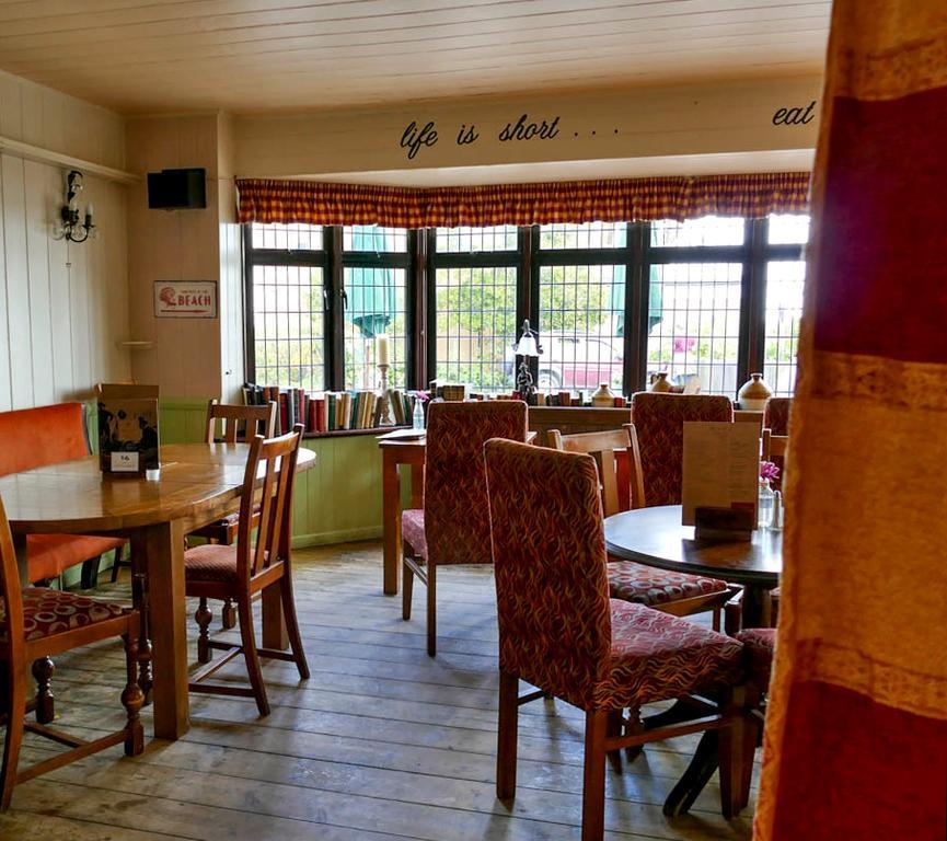 The Crab And Lobster Inn Бембридж Экстерьер фото