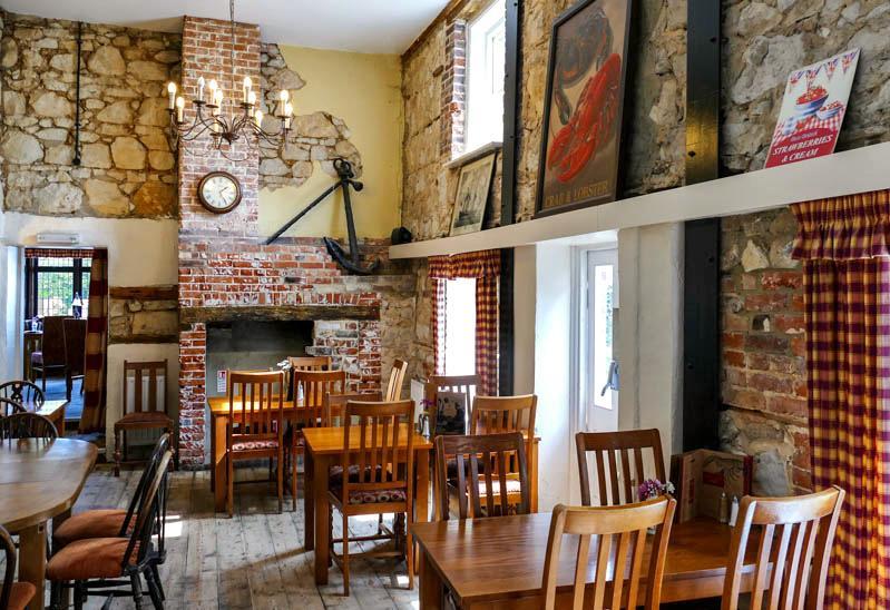 The Crab And Lobster Inn Бембридж Экстерьер фото